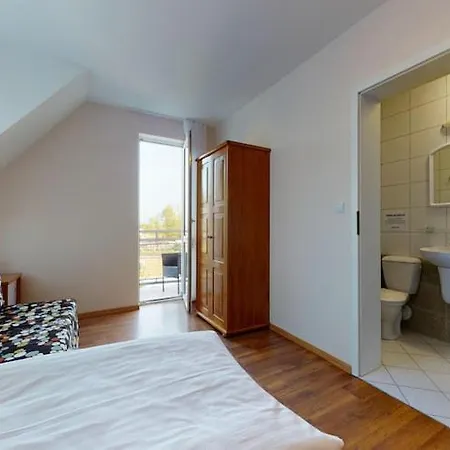 Comfortable For 16 People Holiday home *